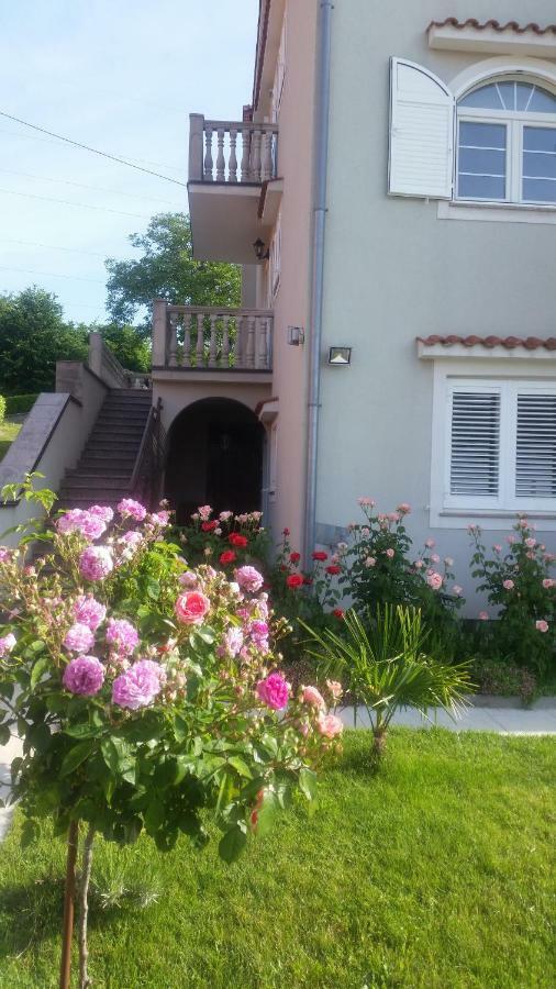 אופטיה Apartments Ljubas מראה חיצוני תמונה